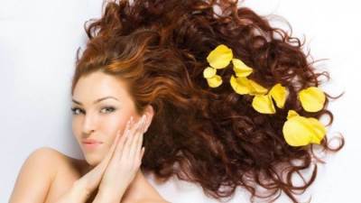 أفضل بخاخات الشعر.. برائحة تنافس العطور الفاخرة