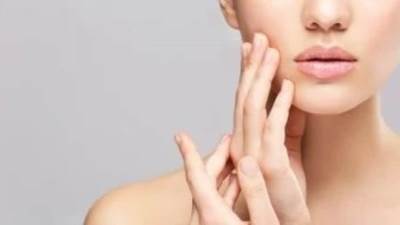 7 طرق منزلية لعلاج جفاف البشرة في فصل الشتاء