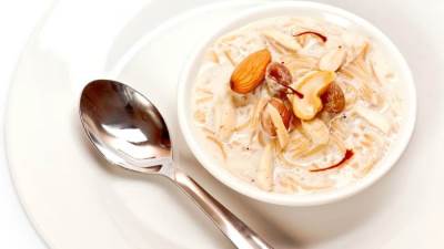 طريقة عمل الشعيرية بالحليب.. حلوى الشتاء المفضلة