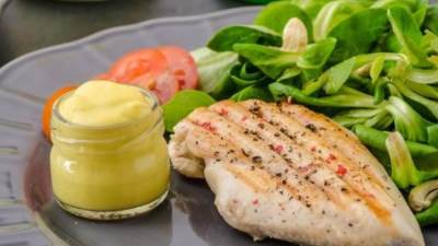 طريقة عمل الدجاج المشوي بصوص الخردل والعسل