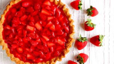 طريقة عمل فطيرة الفراولة