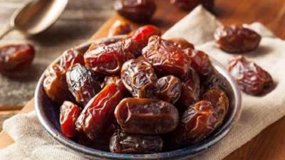 قبل رمضان.. تعرفي على أضرار الإفراط في تناول التمر