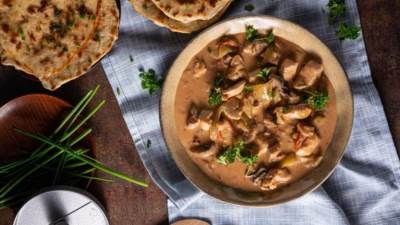 طريقة عمل ستراغنوف الدجاج