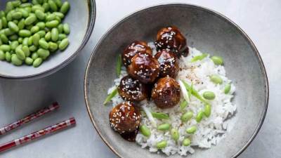 طريقة عمل كرات اللحم بصوص الترياكي