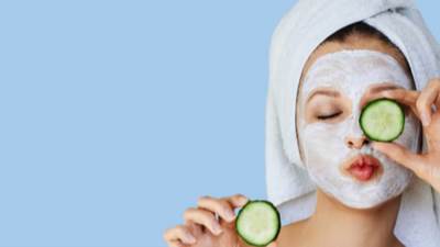 ماسك الخيار.. 5 فوائد يقدمها لبشرتك