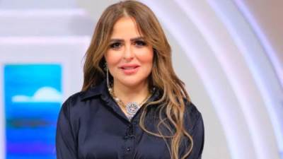 بعد الفنانة الدنماركية والفنان الفرنسي.. فنانة ثالثة تتهم طليقة السقا بسرقة لوحتها