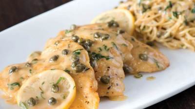 طريقة عمل صدور الدجاج بالليمون وعصير البرتقال