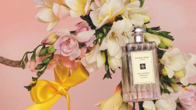 تألقي في نهار الصيف بعطر  English Pear & Freesia من Jo Malone London