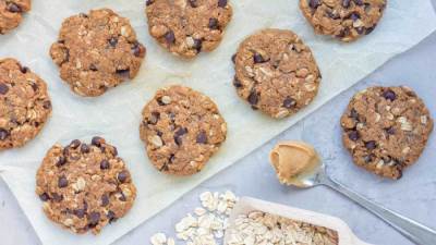 طريقة عمل كوكيز الشوفان برقائق الشوكولاتة