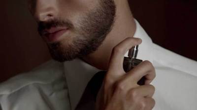 إليك أبرز طرق تثبيت العطر ليدوم طويلاً