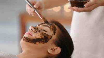 استعيدي شباب بشرتك بماسك القهوة