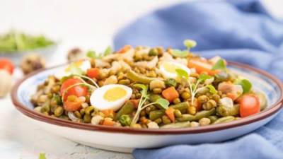 طريقة عمل سلطة العدس مع الفاصوليا الخضراء