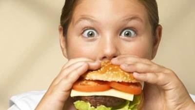 ما هو تأثير الوجبات السريعة على الأسنان؟