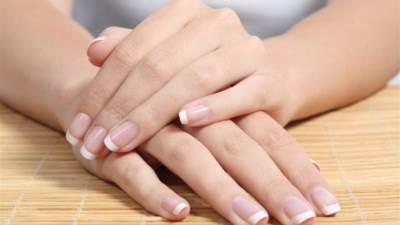 روتين منزلي فعال للعناية بأظافرك