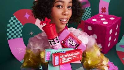 مجموعة Beneland من Benefit Cosmetics.. لتتألقي في موسم الأعياد