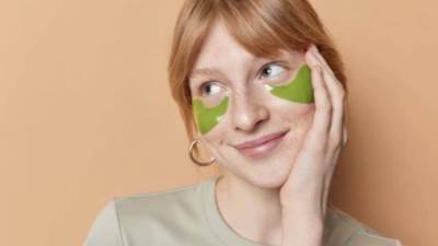 مكونات طبيعية لشد وتنعيم محيط العين