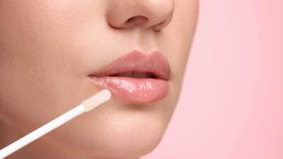 أبرز ملمّعات الشفاه البراقة لعام 2026