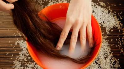 فوائد استخدام ماء الأرز للشعر وطرق تطبيقه