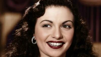 وفاة الفنانة كيتي الشهيرة بعفريتة إسماعيل يس عن عمر 96 عامًا