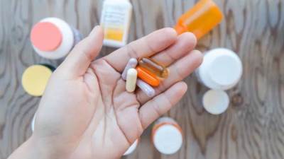 6 فيتامينات يفضل عدم تناولها على معدة فارغة