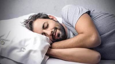 5 عادات قبل النوم تحسن صحتك النفسية